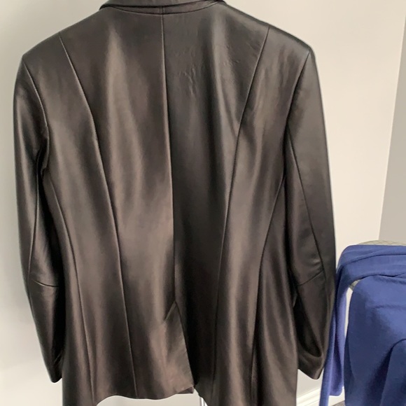 Soft leather jacket - Picture 4 of 12